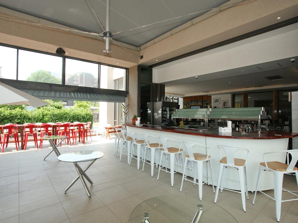 Luxurious Sandton Skye Apartment Exterior photo